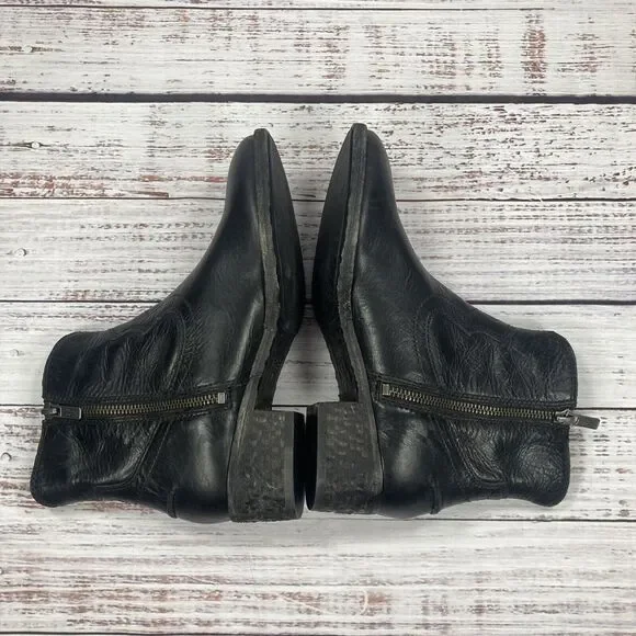 Frye Ray Seam Short Black Leather Western Ankle Boots, Women’s Size 5.5 - Picture 6 of 8